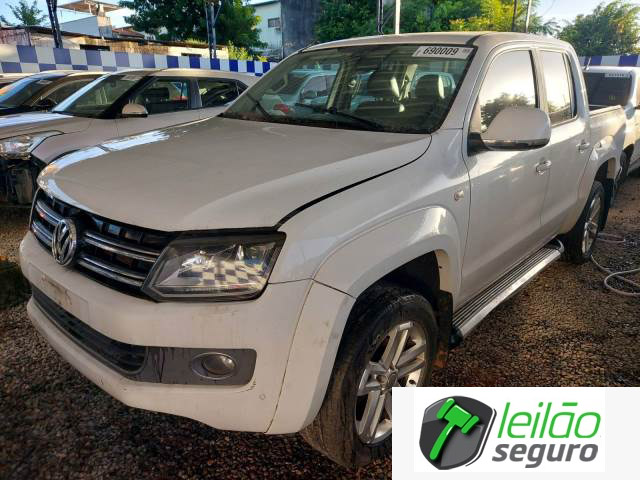 LOTE 025 - VOLKSWAGEN AMAROK HIGHLINE 4MOTION 2.0 TDI BITURBO 2015