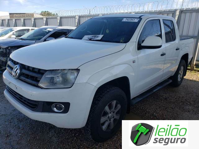 LOTE 031 - VOLKSWAGEN AMAROK S 4MOTION 2.0 TDI TURBO 2015
