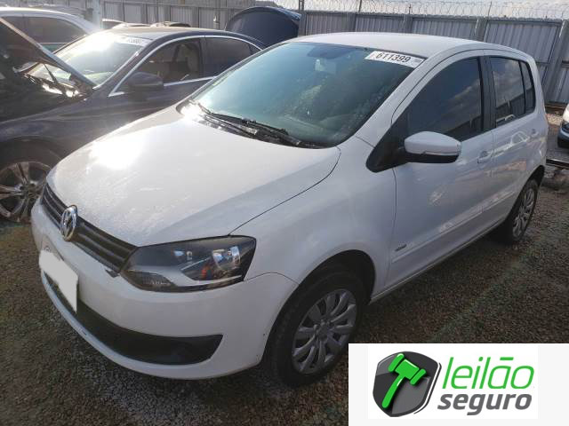 LOTE 032 - VOLKSWAGEN FOX 1.0 1.0 TOTAL FLEX 2013