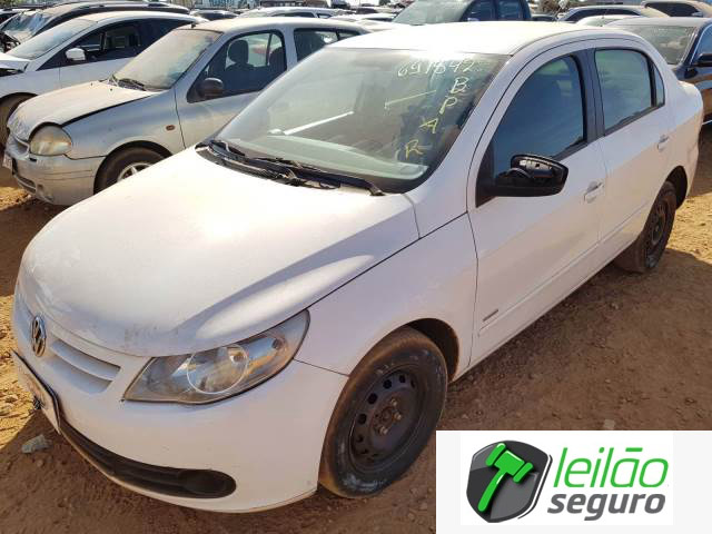LOTE 036 - VOLKSWAGEN VOYAGE 1.0 1.0 TOTAL FLEX 2013