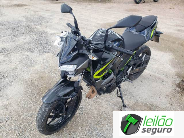 LOTE 019 - KAWASAKI Z400 