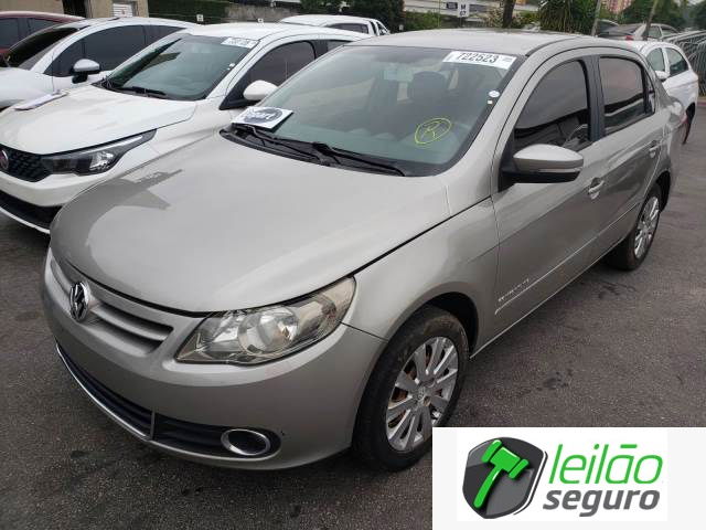 LOTE 038 - VOLKSWAGEN VOYAGE COMFORTLINE 1.6 TOTAL FLEX 