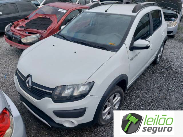 LOTE 008 - RENAULT SANDERO STEPWAY EASYR 1.6 HI-POWER 2015